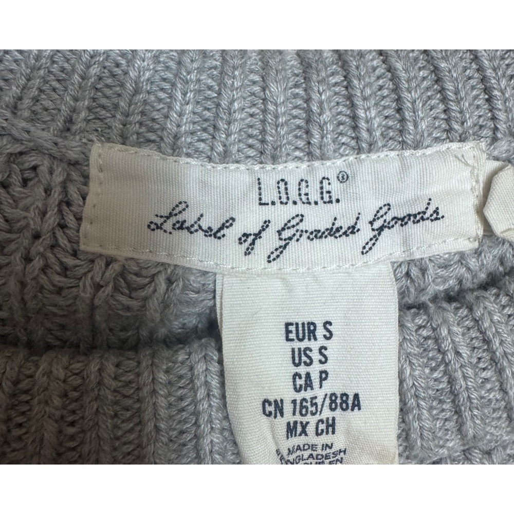 Cozy Minimalist Dove Gray Knit Sweater Effortless Everyday Essential S - Picture 5 of 7